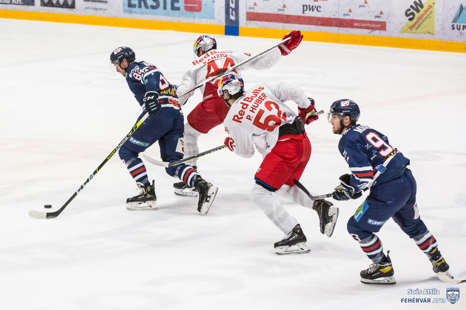Jégkorong - a második hosszabbításban, a 85. percben kapott ki a Fehérvár